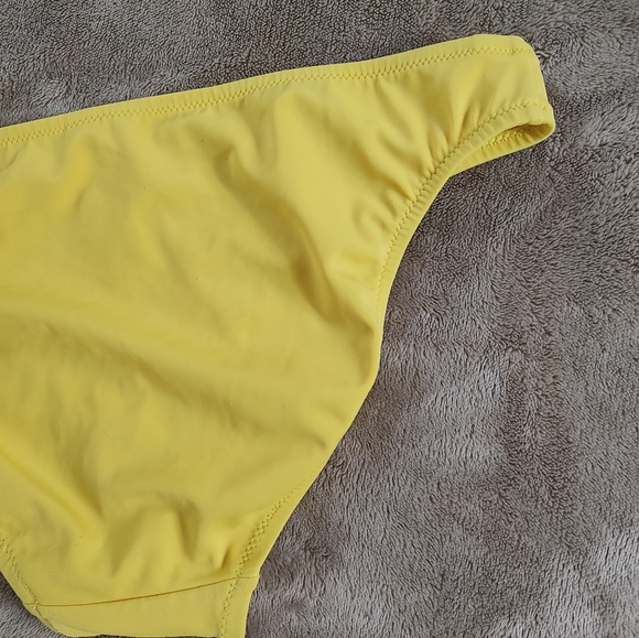 VICTORIA'S Secret Yellow Bikini Bottom Medium - Picture 9 of 10